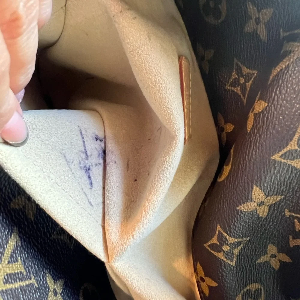 LOUIS VUITTON ARTSY MM MONOGRAM The Sophisticated Hobo With A Boho Twist… - Picture 14 of 17